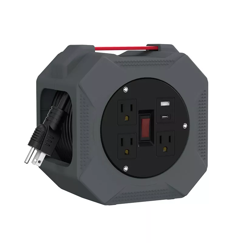 Er introduksjonen av 3-uttak USB 2.4A plastledningsspolen med en 30 fot kabel en nylig utvikling? Er introduksjonen av 3-uttak USB 2.4A plastledningsspolen med en 30 fot kabel en nylig utvikling?