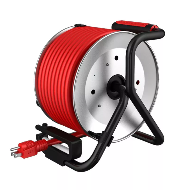 4 utsalgssteder USB2.4a Metal ledning Reel 50ft